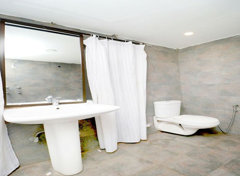 Hotel Capital O 3864 Master Farm