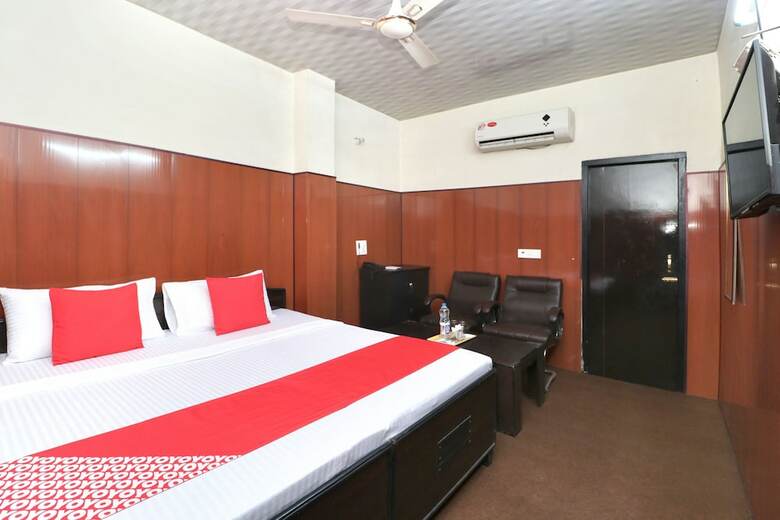 Oyo 27614 Hotel Oscar Inn