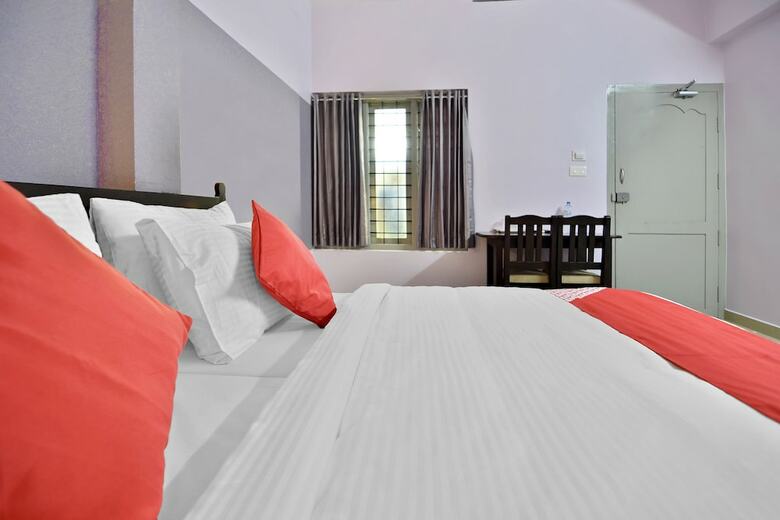 Hotel Oyo 44093 Shanthi Residency
