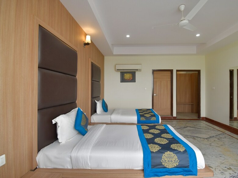 Palette - Hotel Shiv Vilas Palace