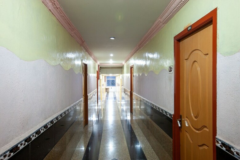 Oyo 24963 Hotel Sudha Inn