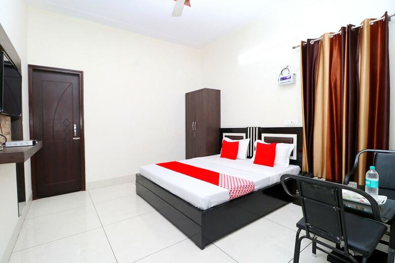 Oyo 44685 Hotel Park Lodge