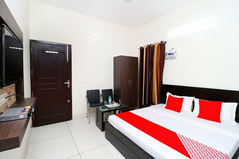 Oyo 44685 Hotel Park Lodge