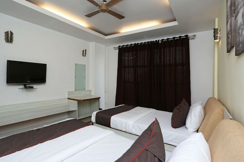 Collection O 186 Hotel Triple C