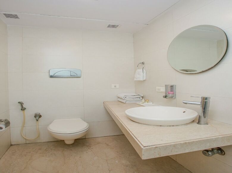 Hotel Capital O 33476 Lavender Bough
