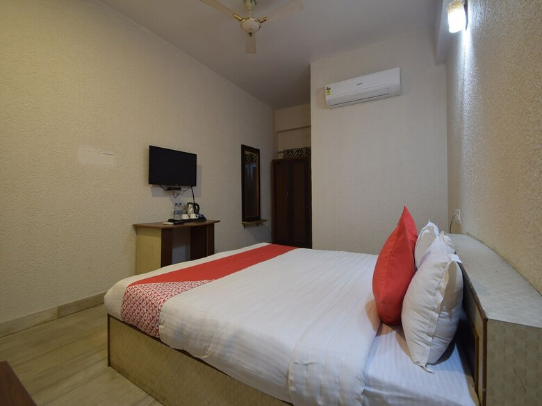 Oyo 30226 Hotel Darshan Palace