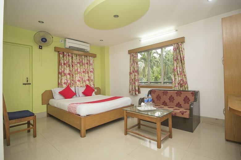 Hotel Oyo 29736 Nandanik Palace