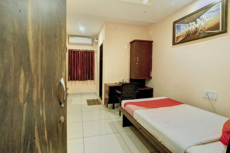 Hotel Oyo 30475 Sangam Residency