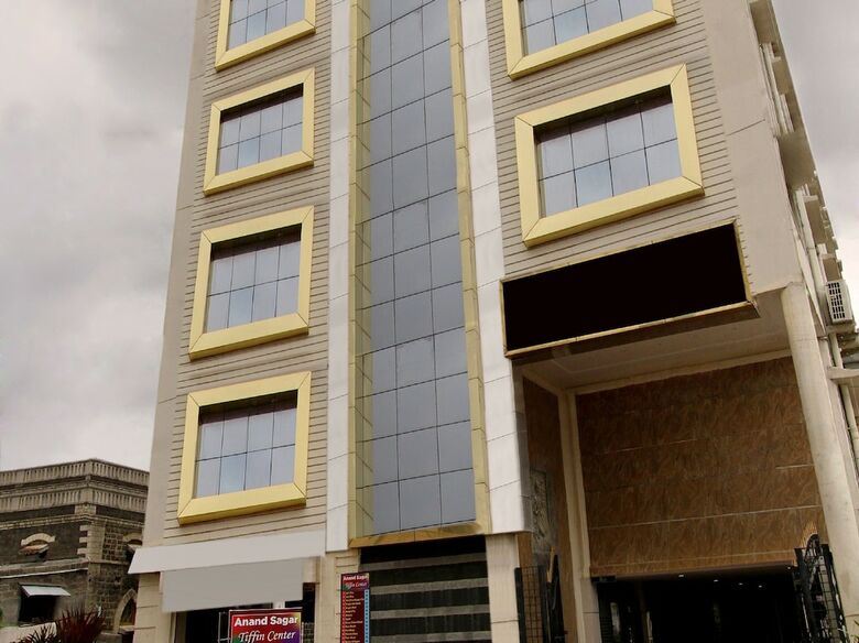 Hotel Oyo 30475 Sangam Residency