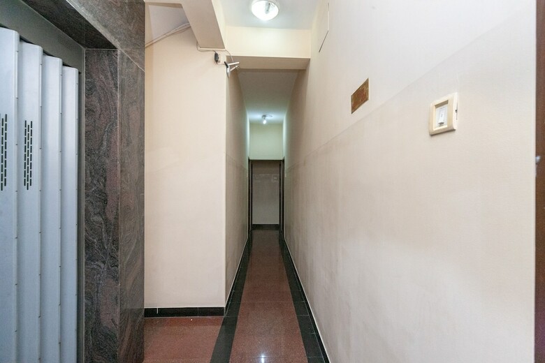 Hotel Oyo 8410 Rajeswari Tower