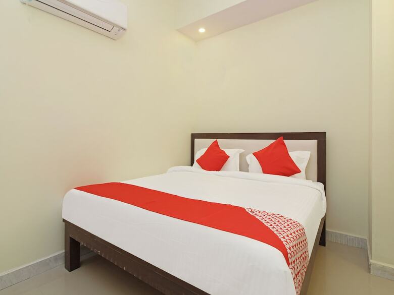 Hotel Oyo 28743 Golconda Inn
