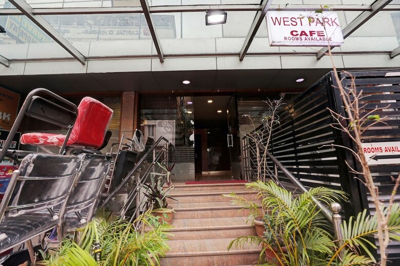 Oyo 872 West Park Hotel