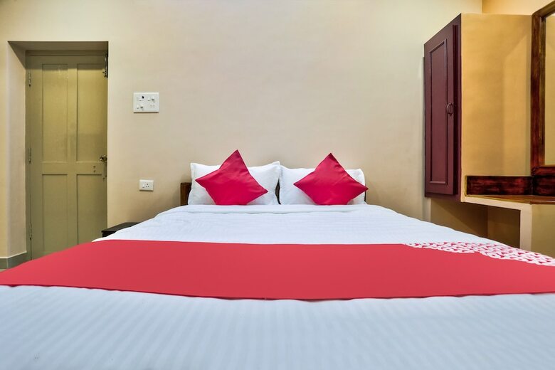 Hotel Oyo 29878 Sri Abirami Inn