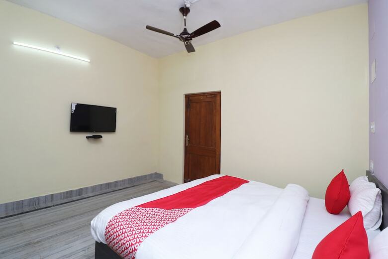 Hotel Oyo 30710 Maa Banadurga Homestay