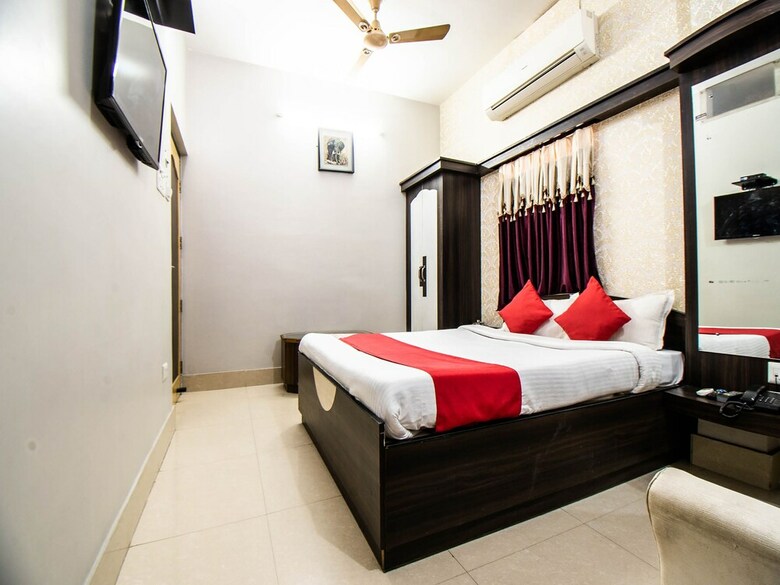 Oyo 33479 Hotel Double Tree Deluxe