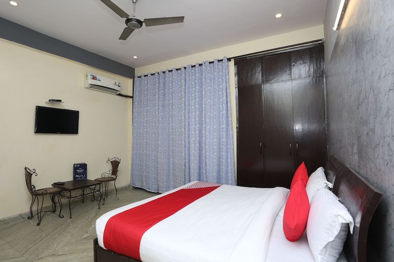 Hotel Oyo 9077 Sector 61