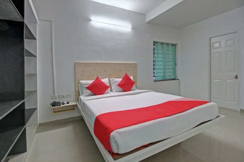 Hotel Oyo 28223 Sri Sharu Enclave