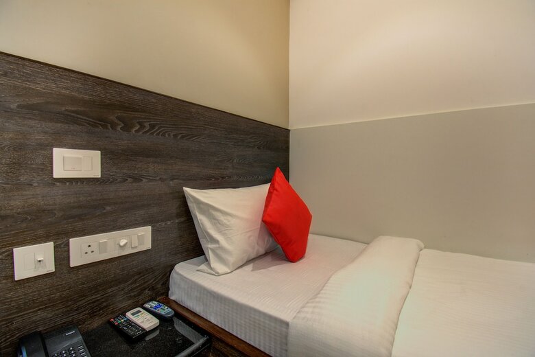 Oyo Flagship 29891 Hotel Karpagam, Gandhipuram
