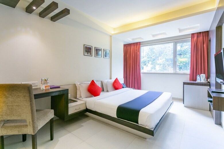 Capital O 45587 The Roa Hotel