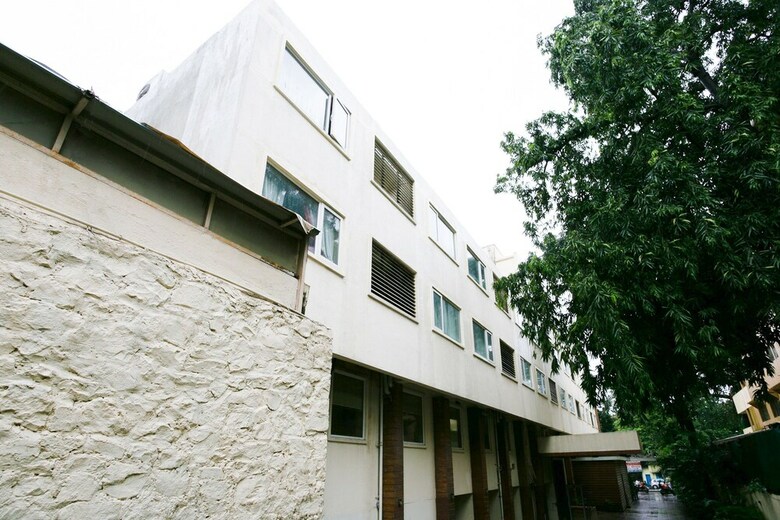 Capital O 45587 The Roa Hotel