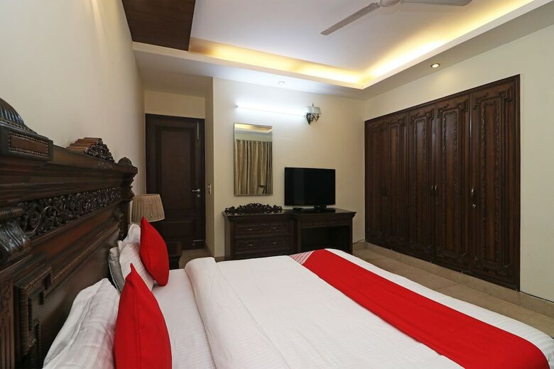 Hotel Oyo 28061 Amar Villa One