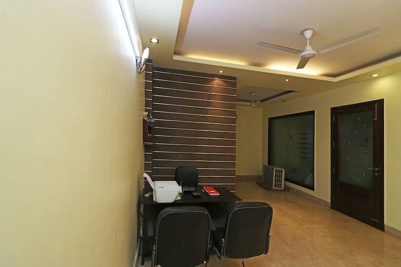 Hotel Oyo 28061 Amar Villa One