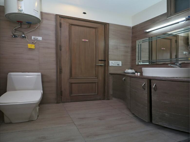 Hotel Oyo 28061 Amar Villa One