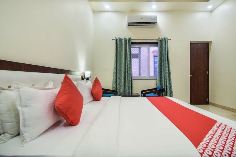 Oyo 36851 Hotel Silver Retreat