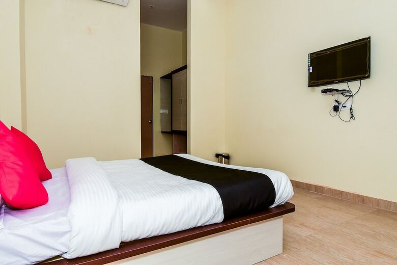 Hotel Capital O 38804 Eight Steps Resort