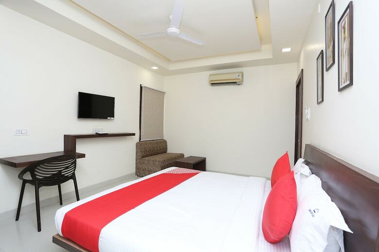 Hotel Oyo 24707 Comfort Inn