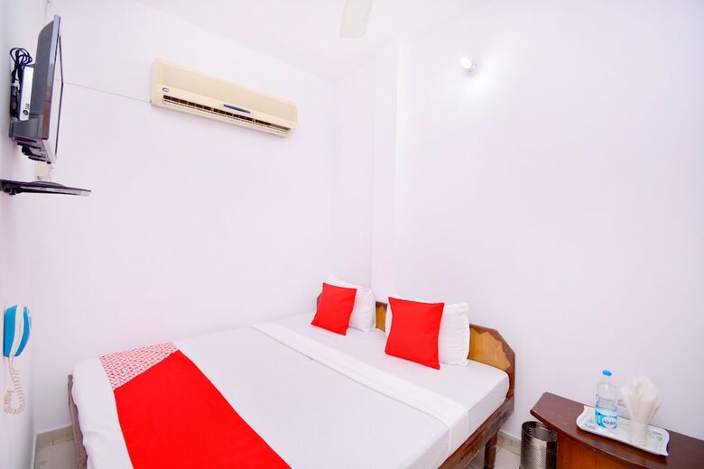 Oyo 40793 Hotel S--55 Inn