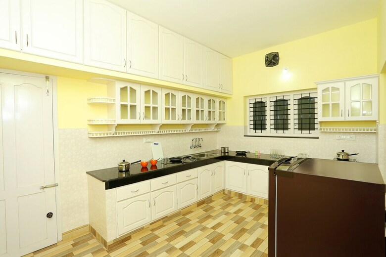 Hotel Oyo Home 28030 Lively Stay