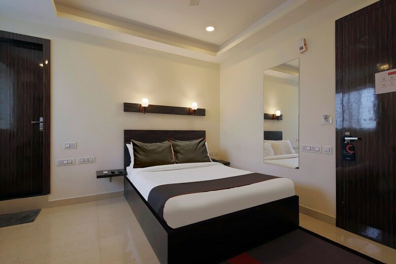 Hotel Collection O 30119 Regalia