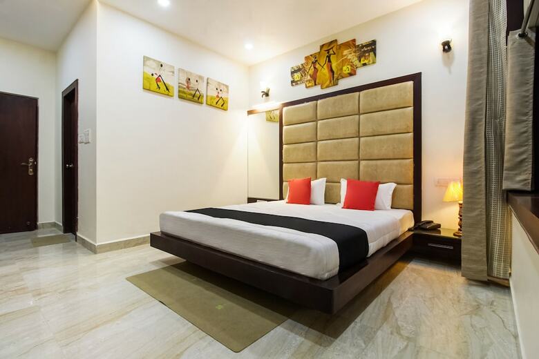 Capital O 44932 Hotel Basera