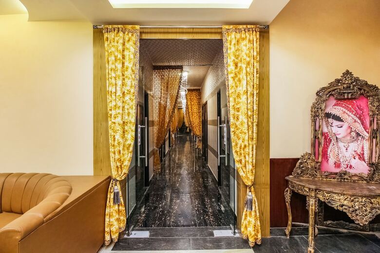 Capital O 44932 Hotel Basera