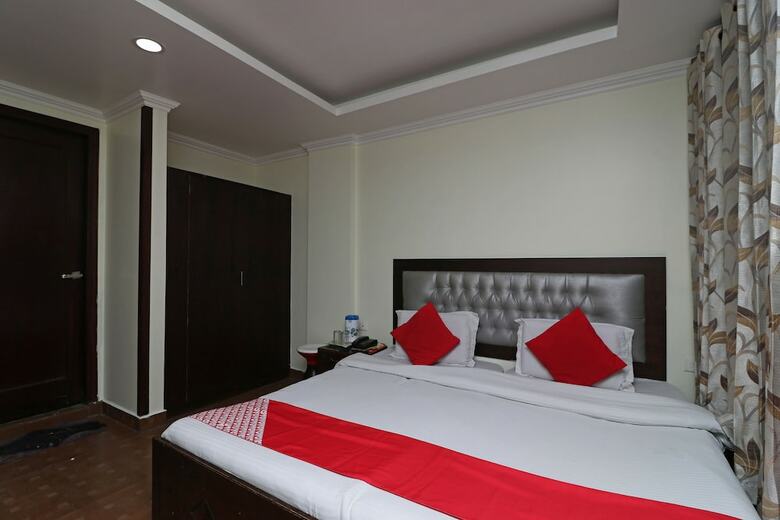 Oyo 29660 Hotel Vardhman Classic
