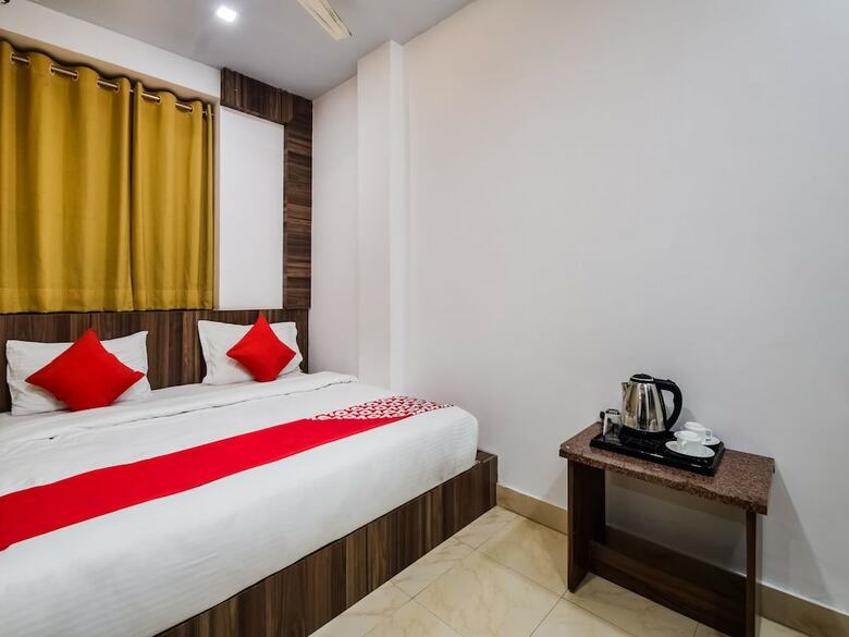 Hotel Oyo 29111 Tak International