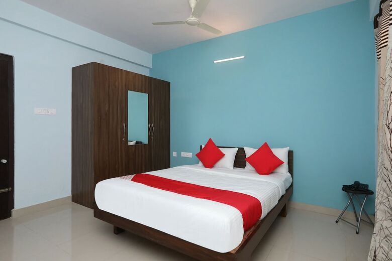 Hotel Oyo 29135 Breeze Inn