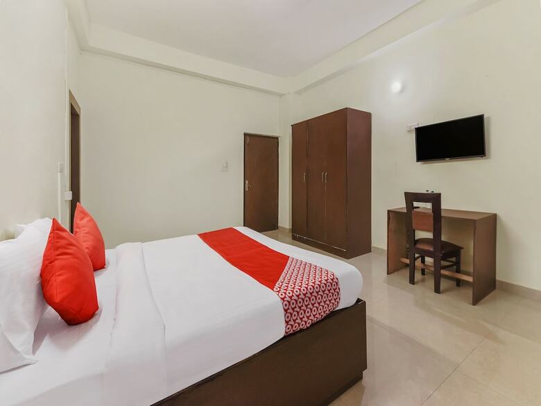 Hotel Oyo Flagship 23306 Shakun Palace
