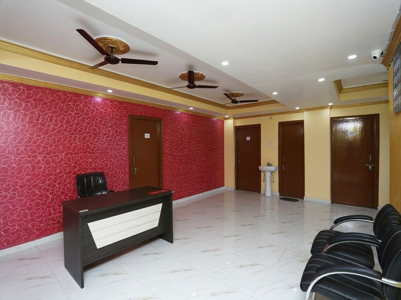 Hotel Oyo 23463 Ar Square