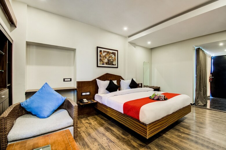 Hotel Collection O 30077 Viman Nagar