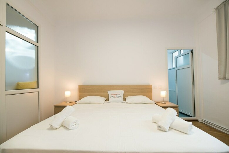 Apartment Batistei Near Old Town
