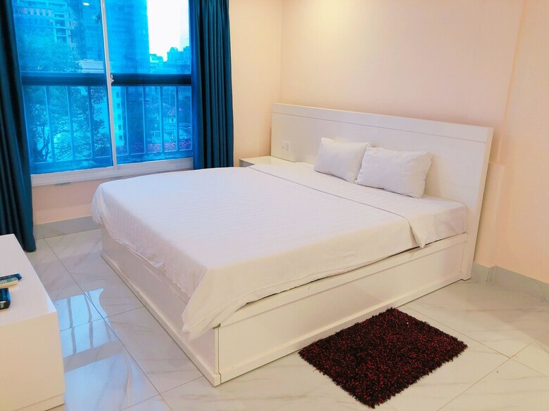 Queen Central Hotel 2
