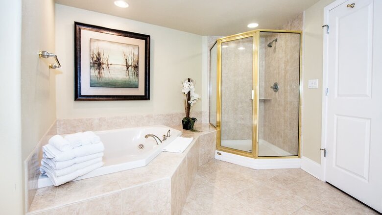 Corner Condo Overlooking The Gulf Of Mexico - Unit Crb0615