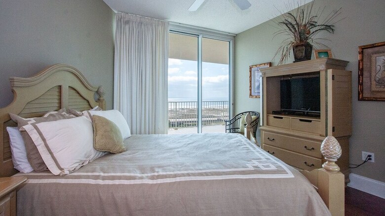Incredible Four Bedroom/three Bathroom - Unit Crb1015