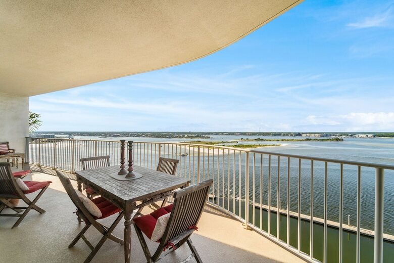 Three Bedroom With Bay Views Unit - Crb1105