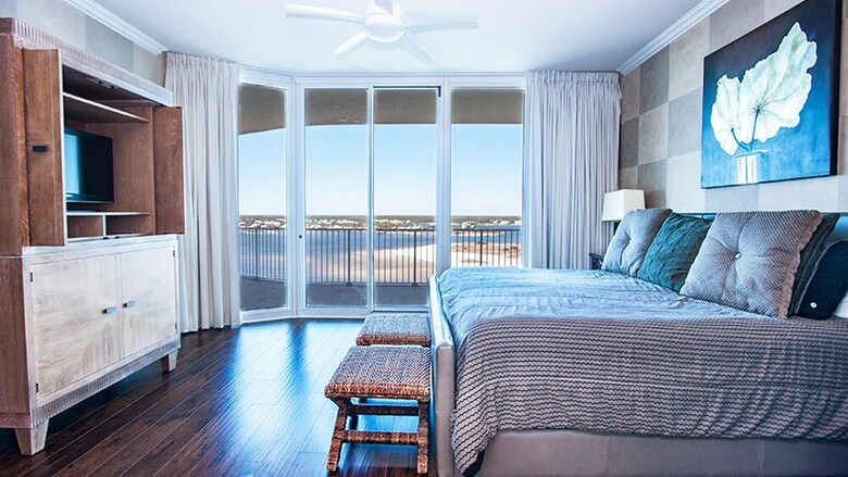Penthouse With Media Room And Balcony - Unit Crbph02