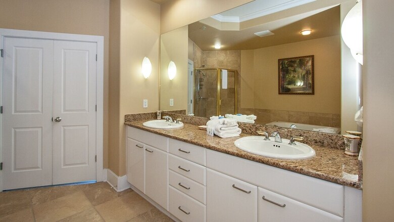Penthouse With Unobstructed Views - Unit Crdph07