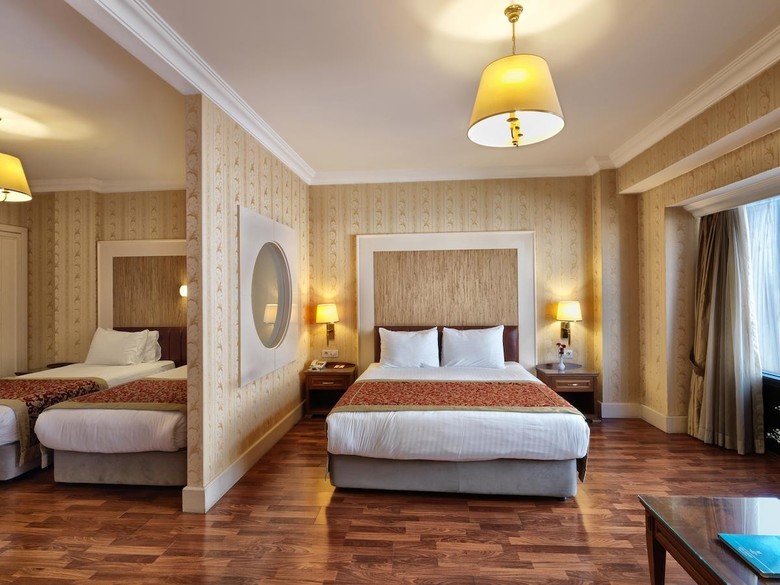 Metropark Hotel