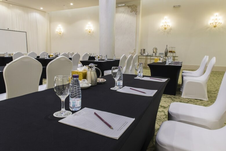 Hotel Crowne Plaza Riyadh Al Waha